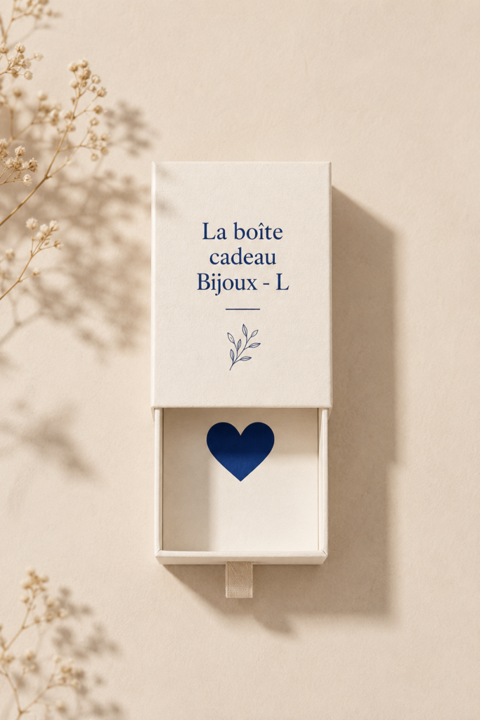 Boîte cadeau élégante contenant des bijoux raffinés.