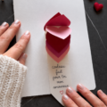 Un joli cadeau fait maison inspiré par l'amour, parfait pour un copain.